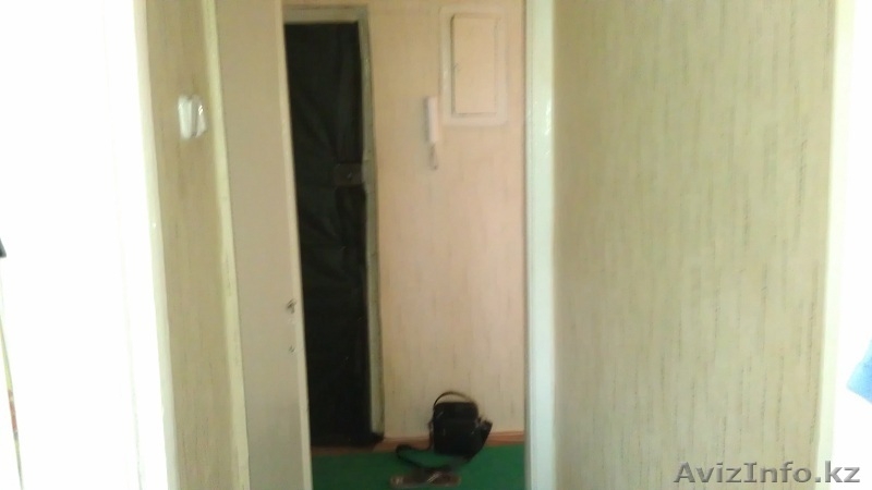 Продам двухкомнатную в 10 мкр - Изображение #4, Объявление #696216